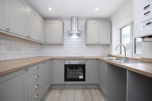 Kitchen- click for photo gallery